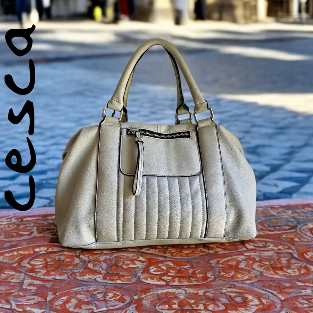 77%OFF❣️Cesca Beige Cream Ribbed Bucket Handbag